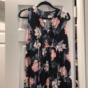 Beautiful maternity maxi dress